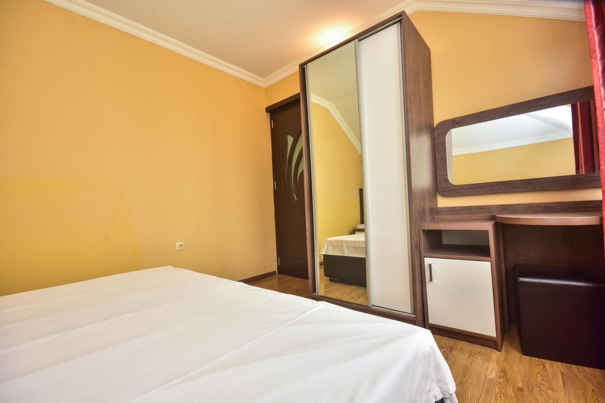 Family Apartments In Batumi Exterior foto